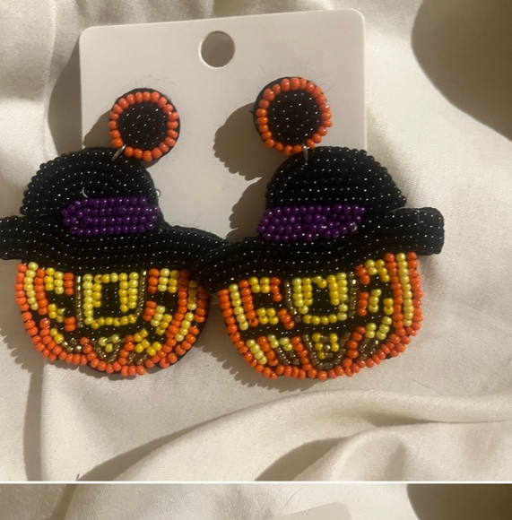NWT 👻 🎃 BEADED HALLOWEEN DANGLE EARRINGS 🎃 👻 handmade -- ONLY 1 of each! - Picture 2 of 5